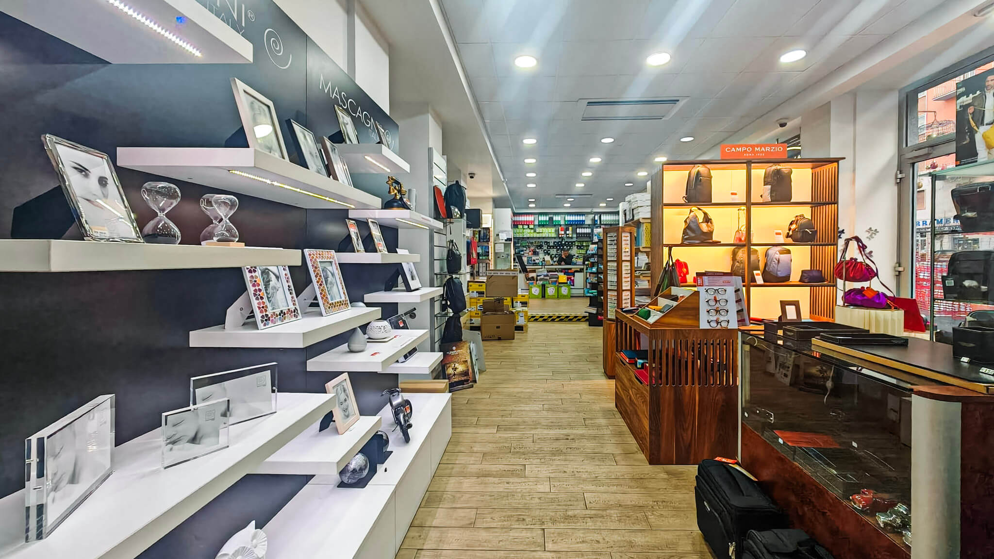 The Art of Drawing Readers In: Your attractive post title goes here Tutto per Ufficio srl foto interno